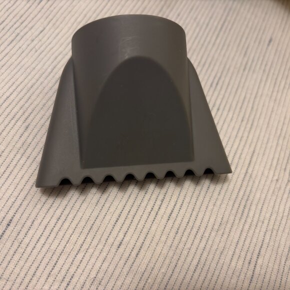 Drybar Hair Dryer - Picture 5 of 5